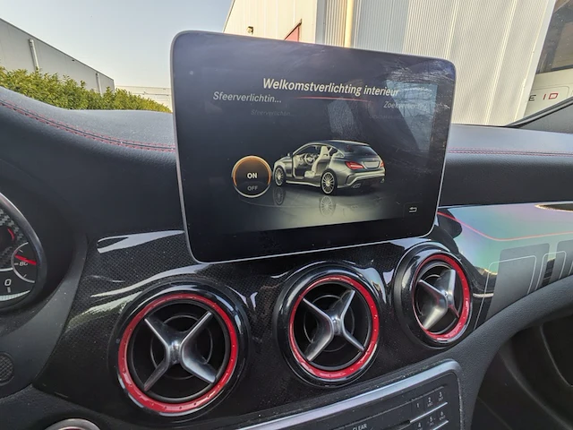 Personenauto , mercedes benz, amg cla 45 4matic ambition shooting brake, wit, 2017 - afbeelding 32 van  58