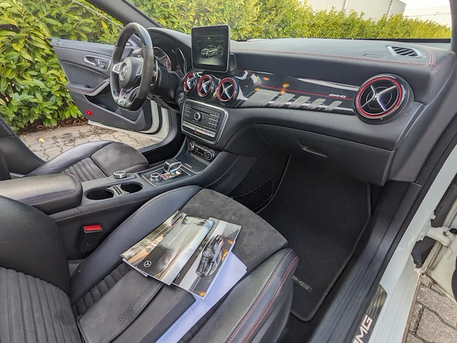Personenauto , mercedes benz, amg cla 45 4matic ambition shooting brake, wit, 2017 - afbeelding 44 van  58