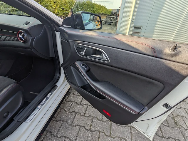 Personenauto , mercedes benz, amg cla 45 4matic ambition shooting brake, wit, 2017 - afbeelding 46 van  58