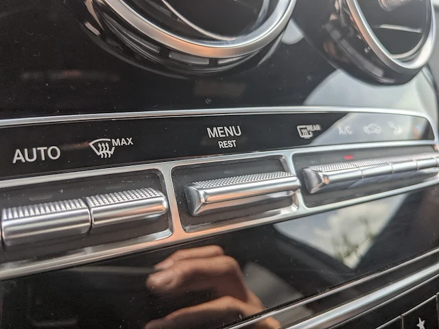 Personenauto mercedes-benz, amg glc 43 4matic premium plus, zwart, bouwjaar 2020 - afbeelding 35 van  72