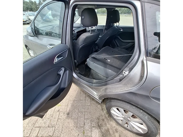 Personenauto mercedes-benz, b-klasse 180 cdi ambition, bouwjaar 2012 - afbeelding 10 van  38