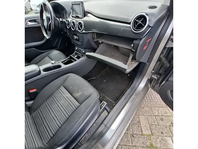 Personenauto mercedes-benz, b-klasse 180 cdi ambition, bouwjaar 2012 - afbeelding 19 van  38