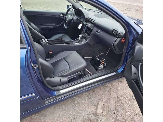 Personenauto mercedes-benz, c-klasse 200, bouwjaar 2004 - afbeelding 24 van  40