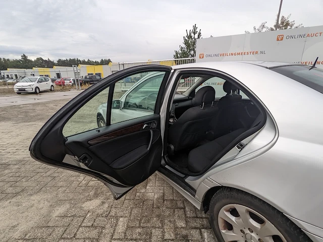 Personenauto mercedes-benz, c-klasse 200 kompressor elegance , bouwjaar 2006 - afbeelding 18 van  47