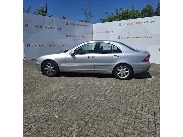 Personenauto mercedes-benz, c-klasse 240 elegance, bouwjaar 2000 - afbeelding 2 van  36