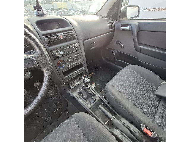 Personenauto mercedes benz, c-klasse 250 cdi, zwart, bouwjaar 2014 - afbeelding 66 van  95