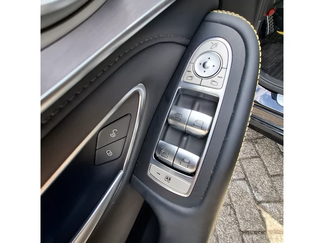 Personenauto mercedes-benz, c-klasse amg 63 s premium plus pack - afbeelding 28 van  43