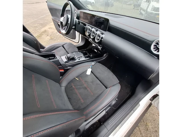 Personenauto, mercedes-benz, cla-klasse 180, 2020 - afbeelding 27 van  44