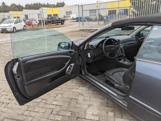 Personenauto mercedes-benz, clk cabrio 240, bouwjaar 2003 - afbeelding 53 van  53