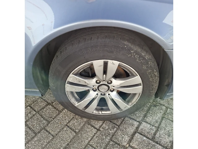 Personenauto mercedes-benz, e-klasse 240 - afbeelding 2 van  42