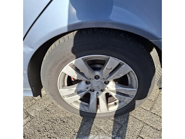 Personenauto mercedes-benz, e-klasse 240 - afbeelding 4 van  42