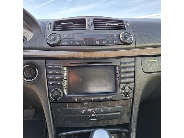 Personenauto mercedes-benz, e-klasse 240 - afbeelding 9 van  42