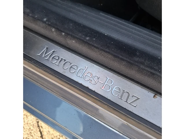 Personenauto mercedes-benz, e-klasse 240 - afbeelding 16 van  42