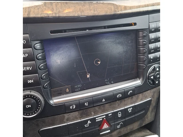 Personenauto mercedes-benz, e-klasse 240 - afbeelding 32 van  42