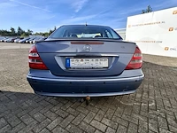 Personenauto mercedes-benz, e-klasse 240 - afbeelding 34 van  42