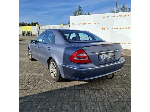 Personenauto mercedes-benz, e-klasse 240 - afbeelding 38 van  42