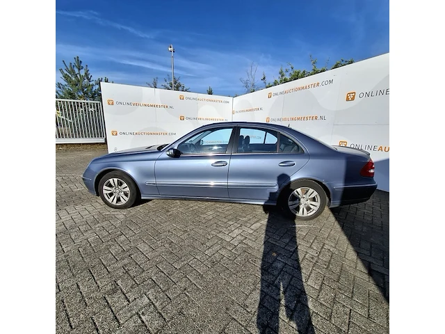 Personenauto mercedes-benz, e-klasse 240 - afbeelding 40 van  42