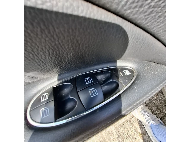 Personenauto mercedes-benz, e-klasse 500 elegance, bouwjaar 2002 - afbeelding 13 van  30