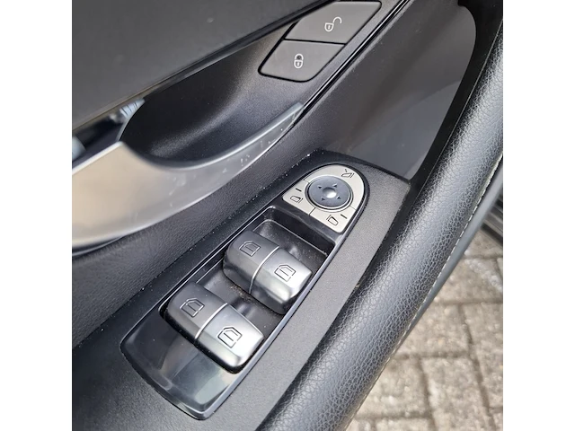 Personenauto mercedes-benz, e-klasse coupé 220d advantage - afbeelding 16 van  42