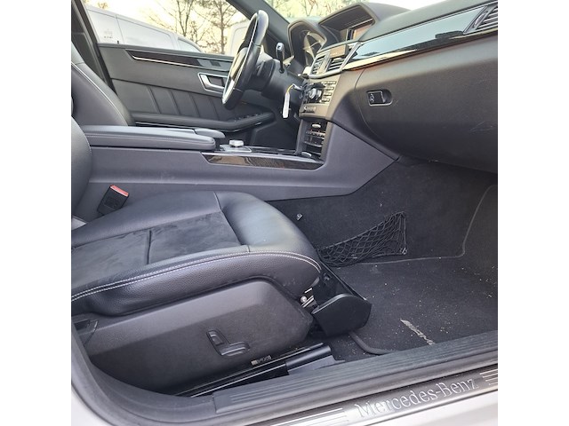 Personenauto, mercedes-benz, e-klasse e200, 2012 - afbeelding 57 van  61
