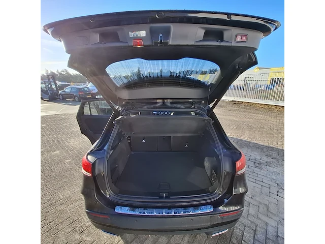 Personenauto mercedes benz, gla-klasse 180 amg line, zwart, bouwjaar 2022 - afbeelding 24 van  53
