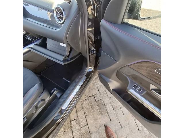 Personenauto mercedes benz, gla-klasse 180 amg line, zwart, bouwjaar 2022 - afbeelding 29 van  53