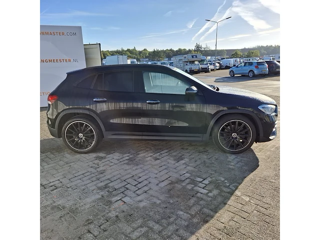 Personenauto mercedes benz, gla-klasse 180 amg line, zwart, bouwjaar 2022 - afbeelding 34 van  53