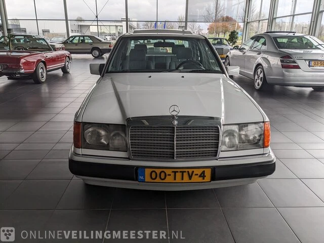 Personenauto mercedes benz, w124, wit, bouwjaar 1989 - afbeelding 12 van  25