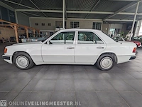 Personenauto mercedes benz, w124, wit, bouwjaar 1989 - afbeelding 19 van  25