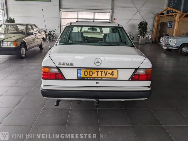 Personenauto mercedes benz, w124, wit, bouwjaar 1989 - afbeelding 21 van  25