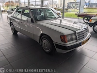 Personenauto mercedes benz, w124, wit, bouwjaar 1989 - afbeelding 23 van  25