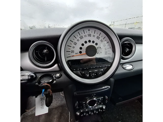 Personenauto mini, 1.6 one, zwart, bouwjaar 2011 - afbeelding 11 van  26