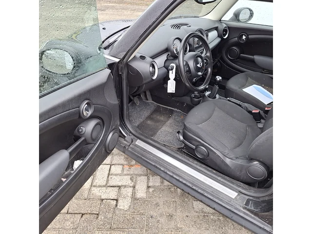 Personenauto mini, 1.6 one, zwart, bouwjaar 2011 - afbeelding 9 van  26