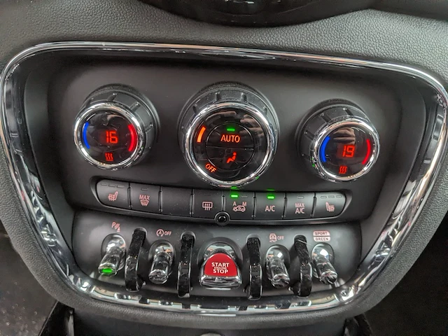 Personenauto mini, mini clubman 1.5, bouwjaar 2020 - afbeelding 24 van  64