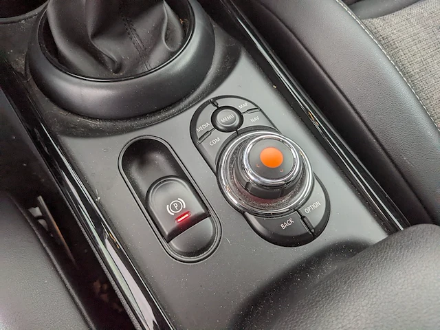Personenauto mini, mini clubman 1.5, bouwjaar 2020 - afbeelding 31 van  64