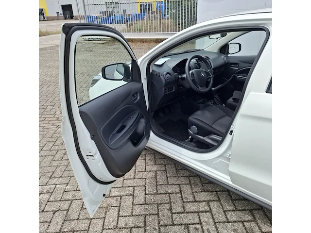 Personenauto mitsubishi, space star - afbeelding 2 van  35