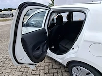 Personenauto mitsubishi, space star - afbeelding 9 van  35