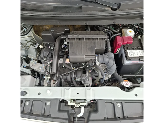 Personenauto mitsubishi, space star - afbeelding 25 van  35