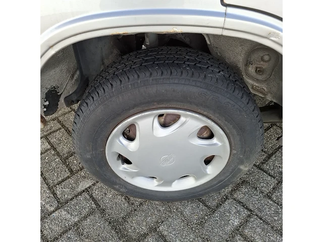 Personenauto nissan, laurel 2.4 v6 sgl, bouwjaar 1985 - afbeelding 2 van  33