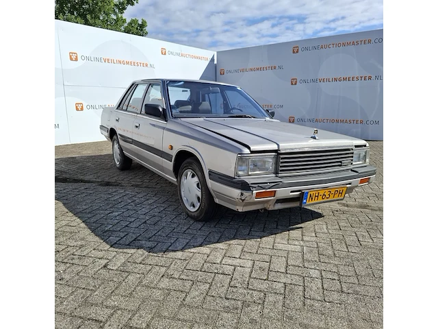 Personenauto nissan, laurel 2.4 v6 sgl, bouwjaar 1985 - afbeelding 12 van  33