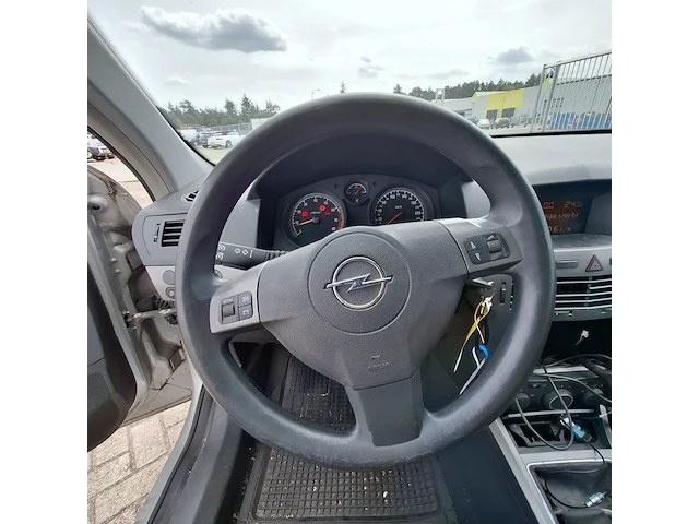 Personenauto opel, astra 1.4 essentia, bouwjaar 2004 - afbeelding 5 van  61
