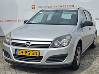 Personenauto opel, astra 1.4 essentia, bouwjaar 2004 - afbeelding 1 van  61