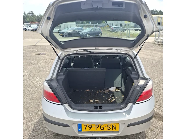 Personenauto opel, astra 1.4 essentia, bouwjaar 2004 - afbeelding 16 van  61