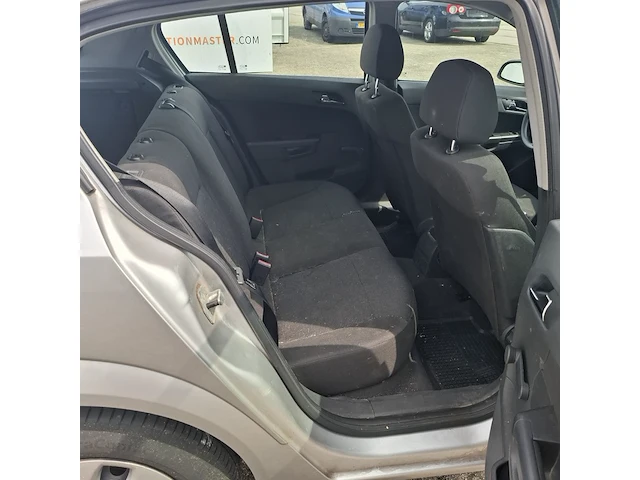 Personenauto opel, astra 1.4 essentia, bouwjaar 2004 - afbeelding 20 van  61