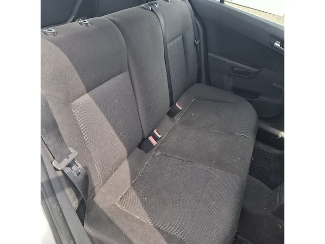 Personenauto opel, astra 1.4 essentia, bouwjaar 2004 - afbeelding 21 van  61