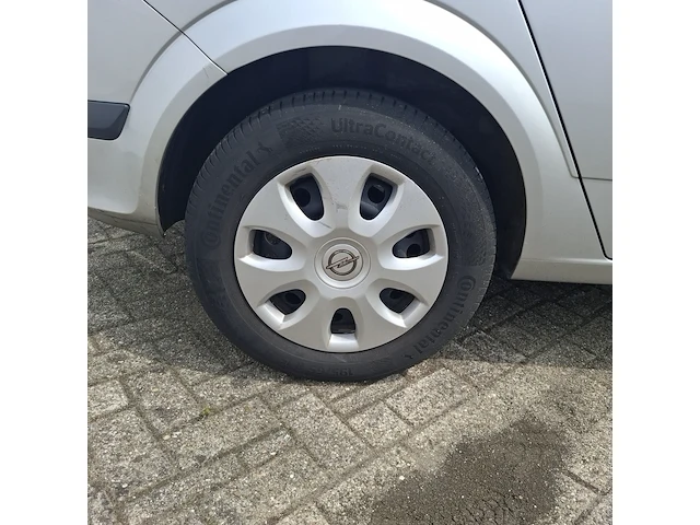 Personenauto opel, astra 1.4 essentia, bouwjaar 2004 - afbeelding 31 van  61