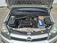 Personenauto opel, astra 1.4 essentia, bouwjaar 2004 - afbeelding 36 van  61