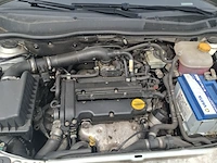 Personenauto opel, astra 1.4 essentia, bouwjaar 2004 - afbeelding 38 van  61