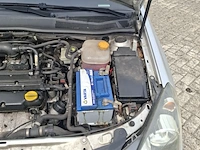 Personenauto opel, astra 1.4 essentia, bouwjaar 2004 - afbeelding 39 van  61