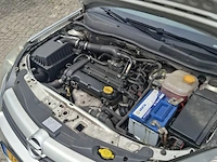 Personenauto opel, astra 1.4 essentia, bouwjaar 2004 - afbeelding 40 van  61